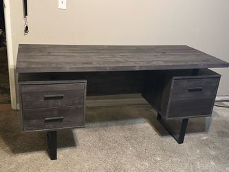 Desk for gaming