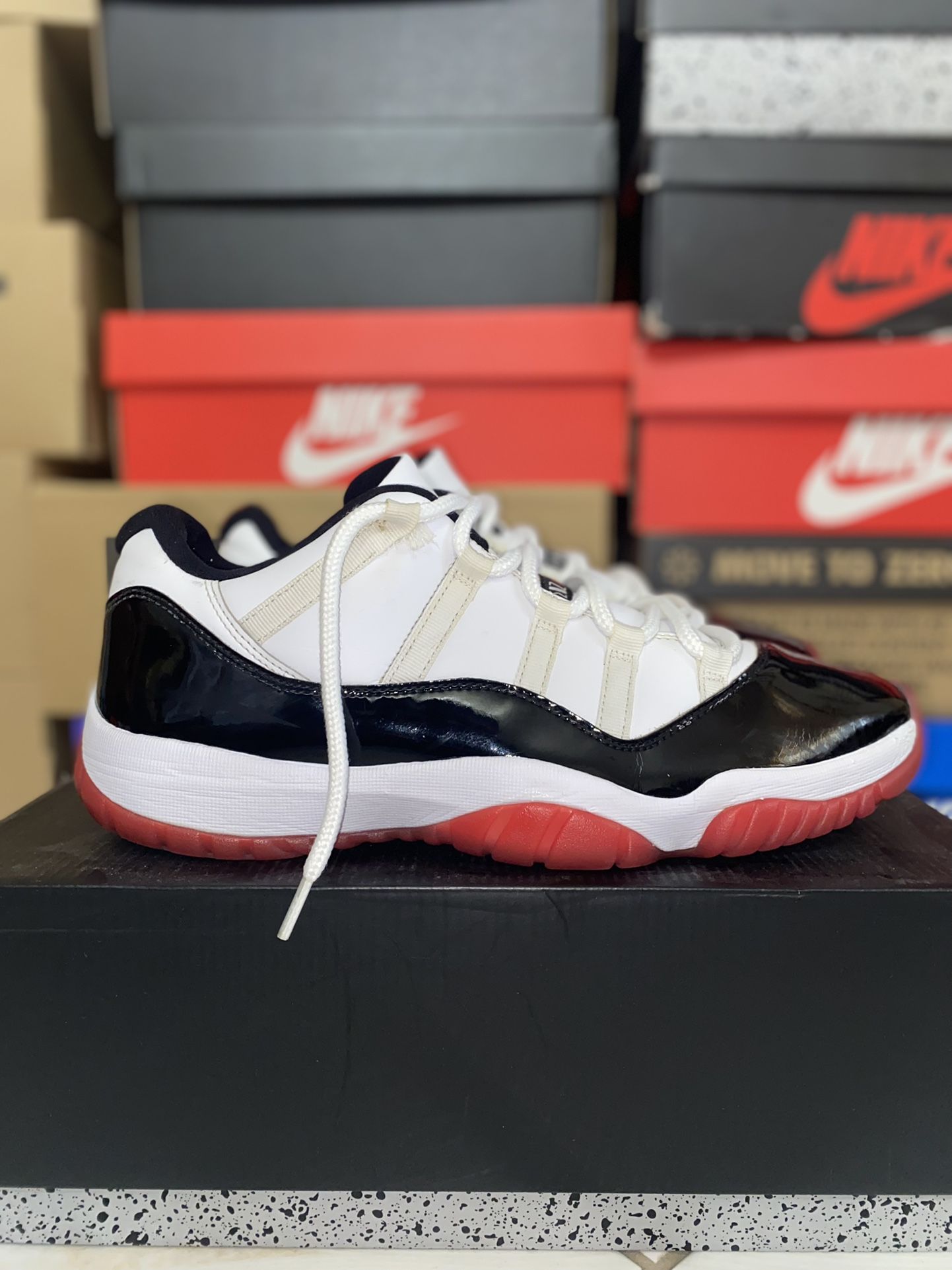 Jordan 11 Retro Low Concord Bred Size 12