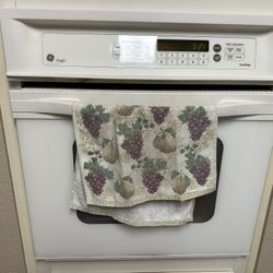Free Wall Stove and Microwave
