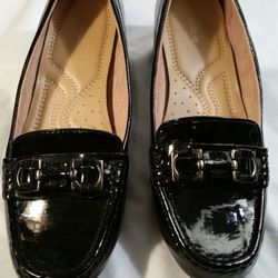 Naturalizer Slip On  / Patent Leather 