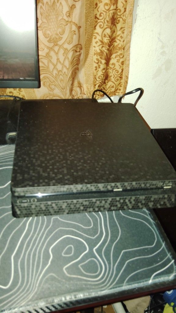 PS4 Slim