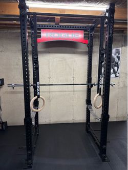 Rogue RM-3 Monster Rack 2.0 – 90” x 30” + Strap Safeties & Sandwich J-Cups
