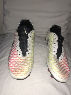 Nike soccer shoes magista