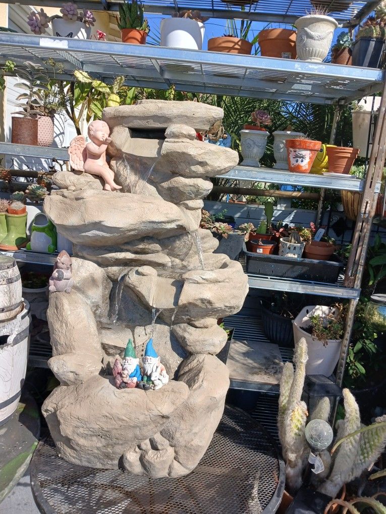 Resin Not Heavy. Lovely π π π π₯° βΊοΈ π π Water Feture