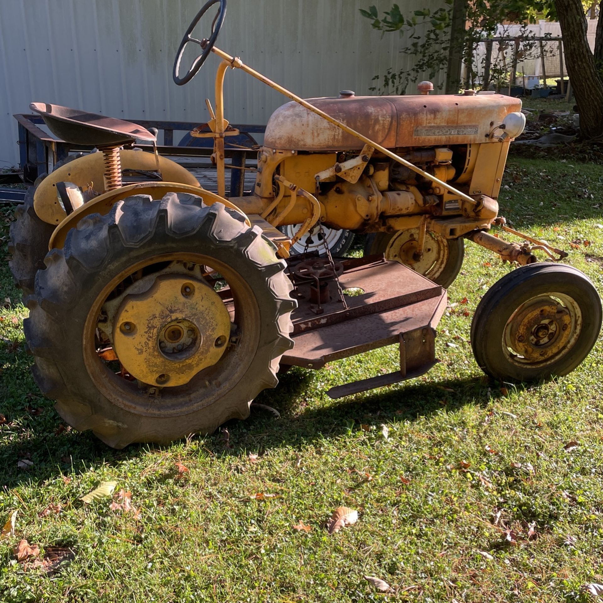 1958 International  Cub  Runs Like New  4 Ft Belly Mower  3300$