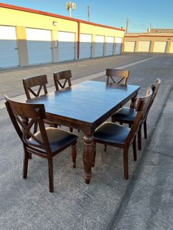 Rustic 7 piece dining set ( can deliver for $10 )