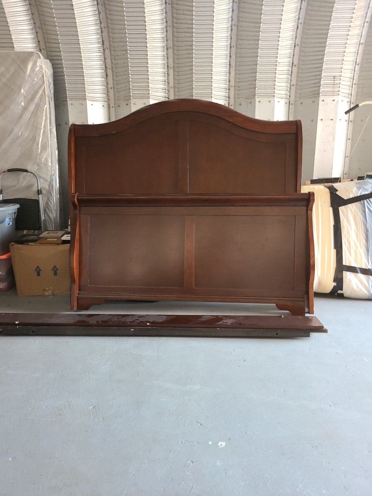 Queen Sleigh Bed