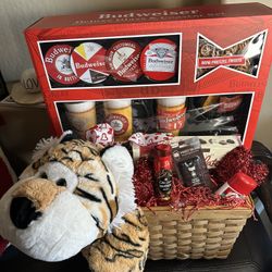Valentine’s Gift Basket 