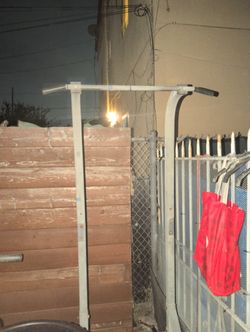 Outdoor Pull-up Bar