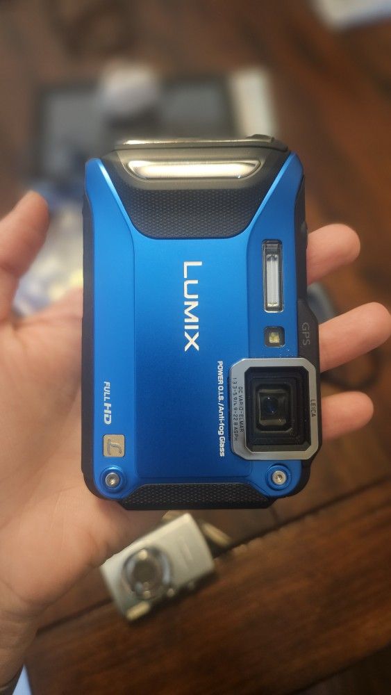 NEW - Panasonic Lumix DMC-TS6 - Waterproof Ultra Rugged Camera - WIFI and GPS