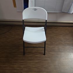 New  FOLDING CHAIRS 
