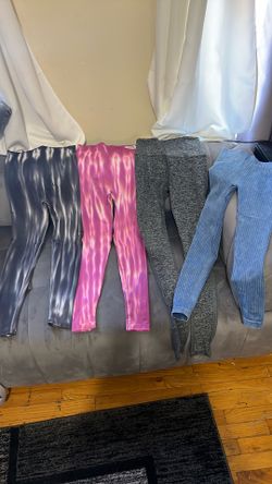 4 pc leggings for Women’s (cleaned, great condition)