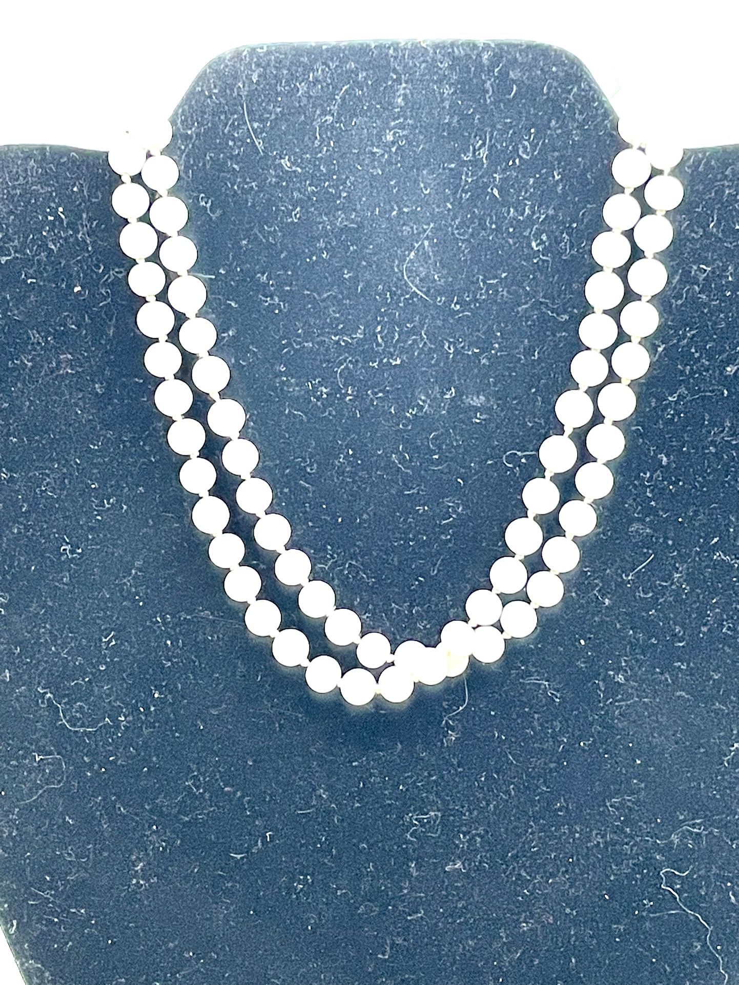 Vintage Emmons Milk Glass Necklace
