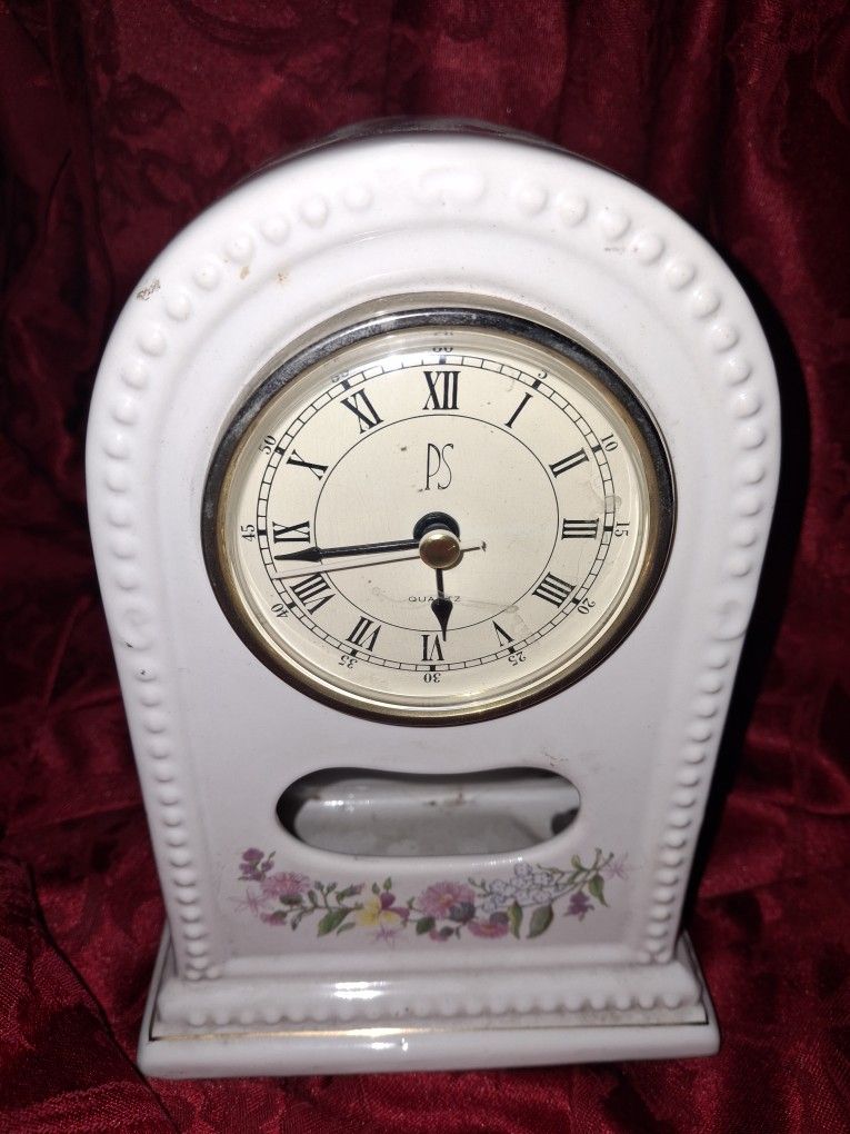 Beautiful Porcelain Quartz PS Clock ~ LIMITED EDITION ~ 1994