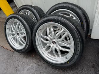 NEW 22x9.5 weld wheels brushed wrapped in 285/40r22  tires