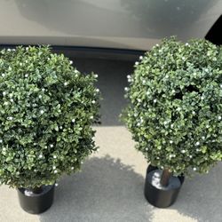 Two 24''T Artificial Boxwood Topiary Ball UV Resistant Artificial Boxwood Plants for Indoor Outdoor