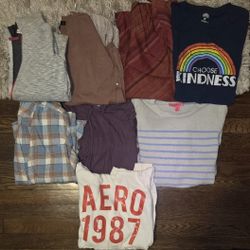 (8) Piece Womans Size Medium Winter Clothes Lot 