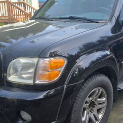 2004 Toyota Sequoia