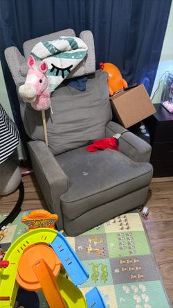 NEED GONE RECLINER CAT TOWER