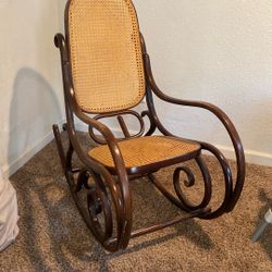 Vintage Rocking Chair 