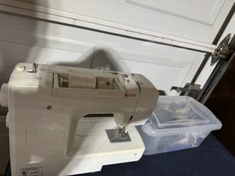 Sewing machine and accessories (north peoria)
