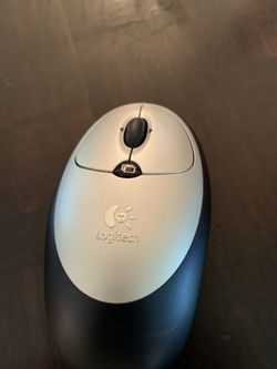 Wireless Mouse (Logitech Cordless Click Optical Mouse)