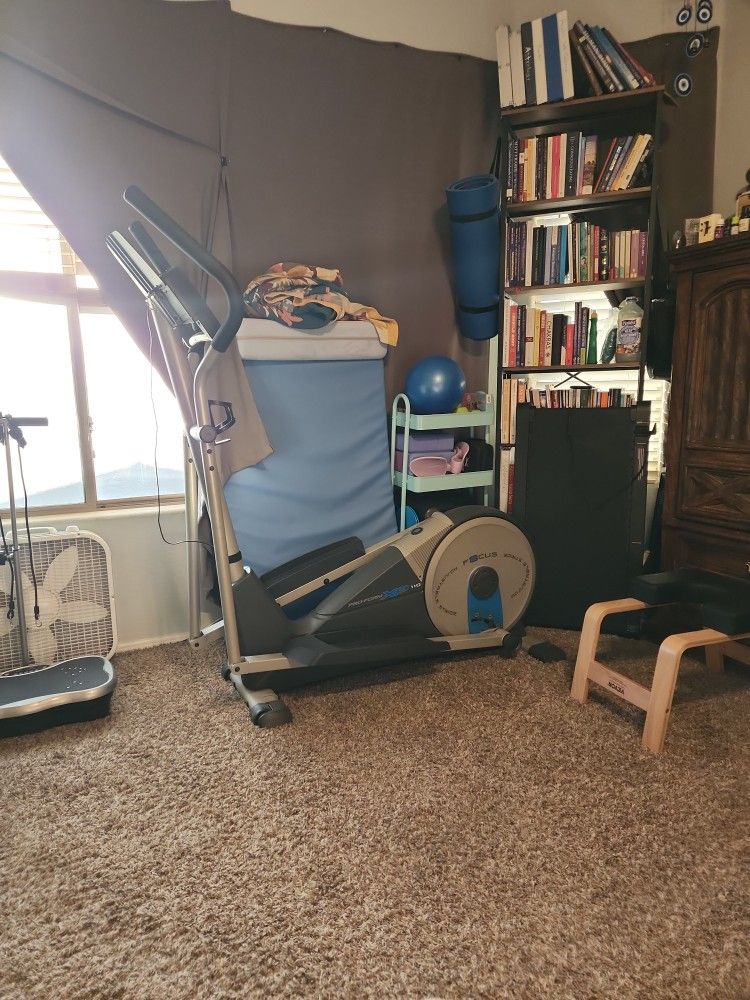 Elliptical Pro-Form XP 110