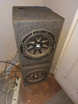 Speaker For Sale In Good Condition Don't Need It Just Sitting Here Asking $280