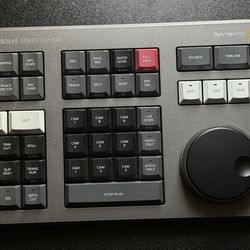 DaVinci Resolve Speed Editor