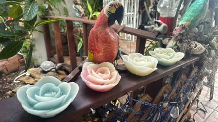 Pool Decoration $15.00. Floating Candles