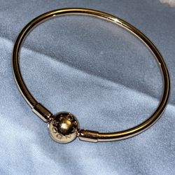 Pandora Bangle 
