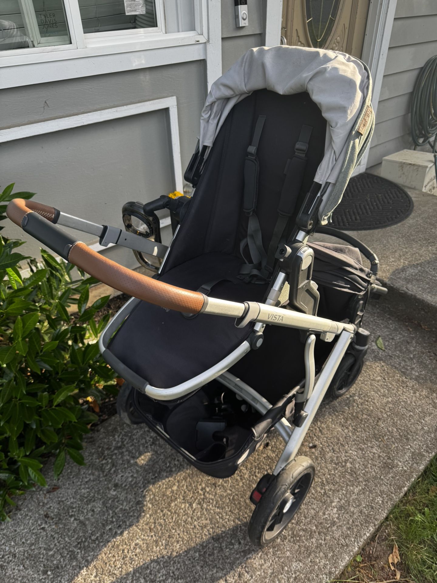 Uppababy Vista V2 w/ Double Attachments