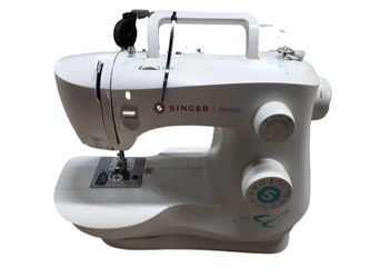 Singer 3337 White Sewing Machine / Accessory