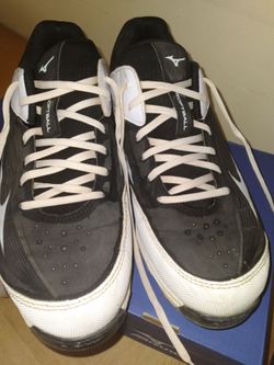 Mizuno Spiked Softball Cleats Size 9.5