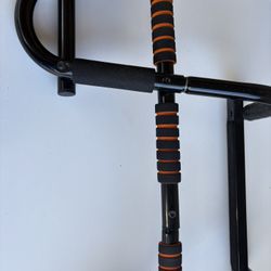 Pull Up Bar