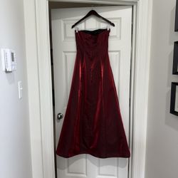 Beautiful Burgundy Formal Dress 