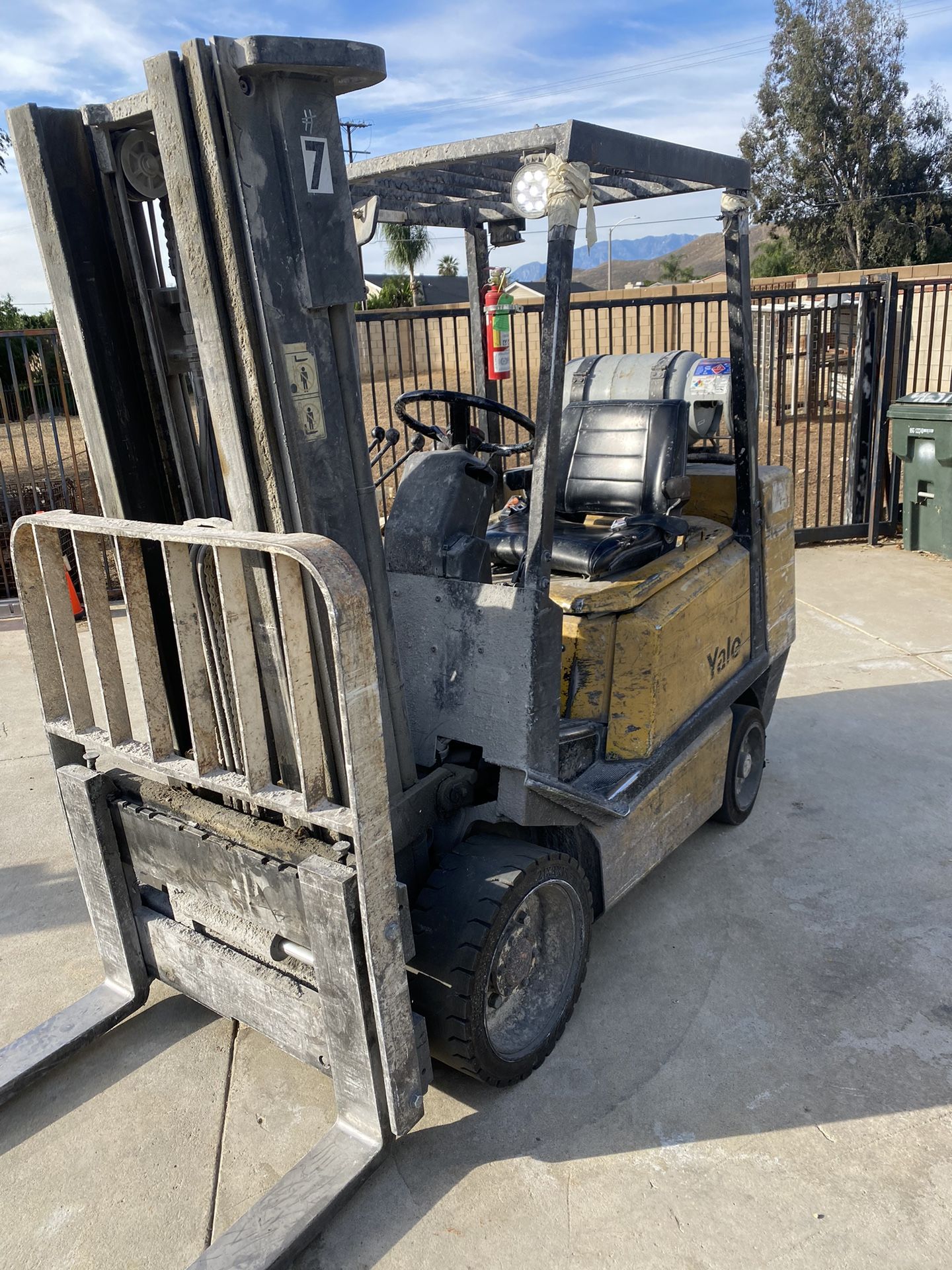 Forklift 