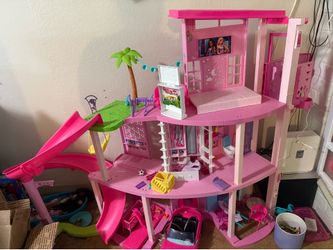 Barbie dream house