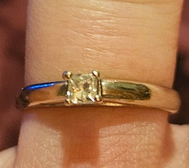 14 K White Solitaire Engagement Ring