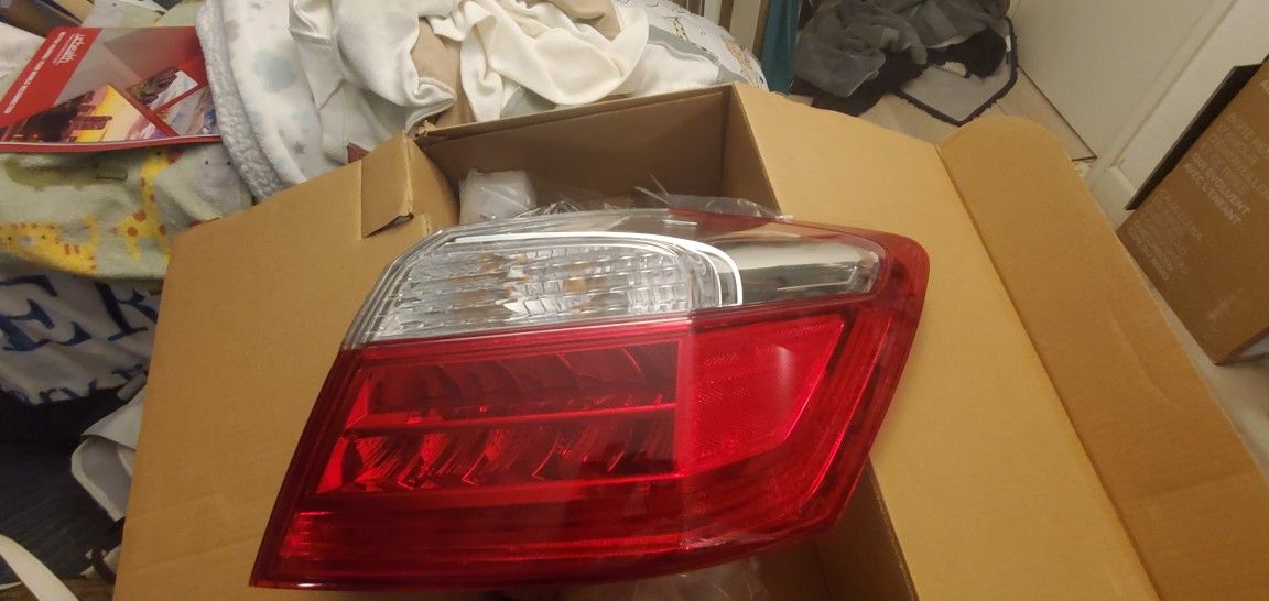 2013-2015 Honda Accord Sdn Passenger Taillight