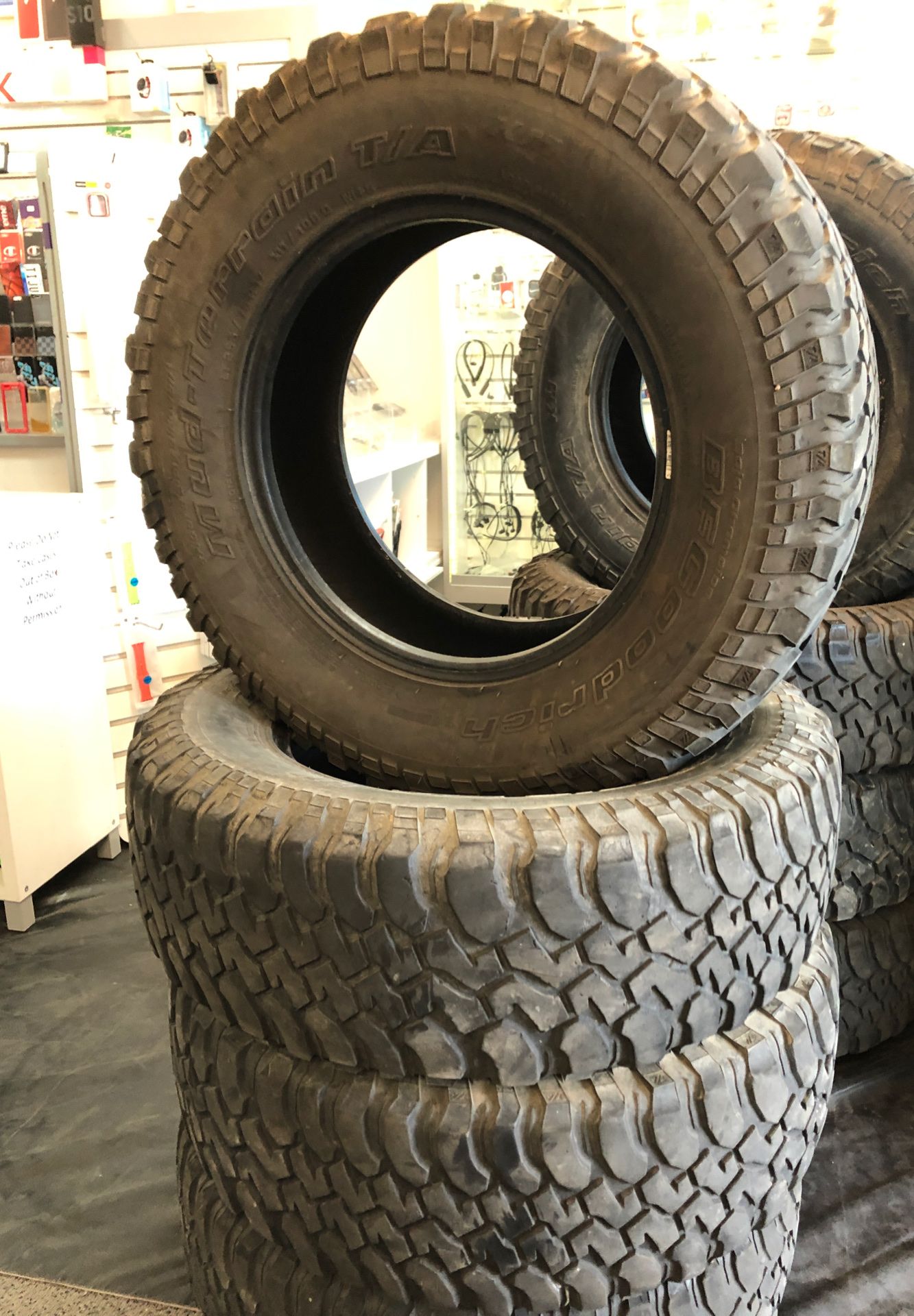 Size 255/75/17 Bfgoodrich mud terrain