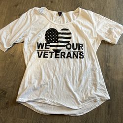 Ladies “We Love Our Veterans” Shirt Size Large