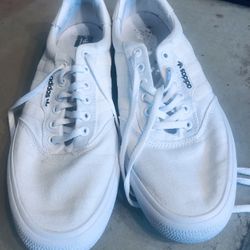 Adidas Mens Size 11 Shoes