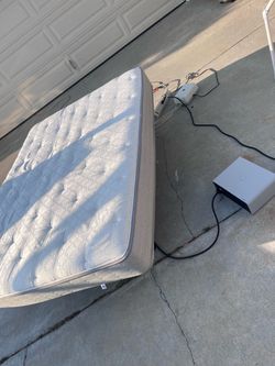 Sleep Number C2 Air Mattress with Pump Controls