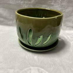 Medium Green glazed Ceramic Lilly Design Pot planter with drainage saucer tray
