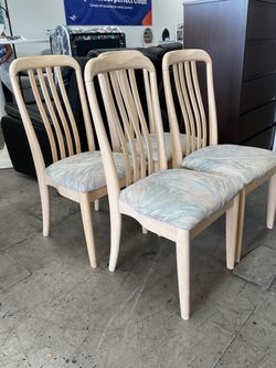 Set of 4 Dining Chairs Regular Height