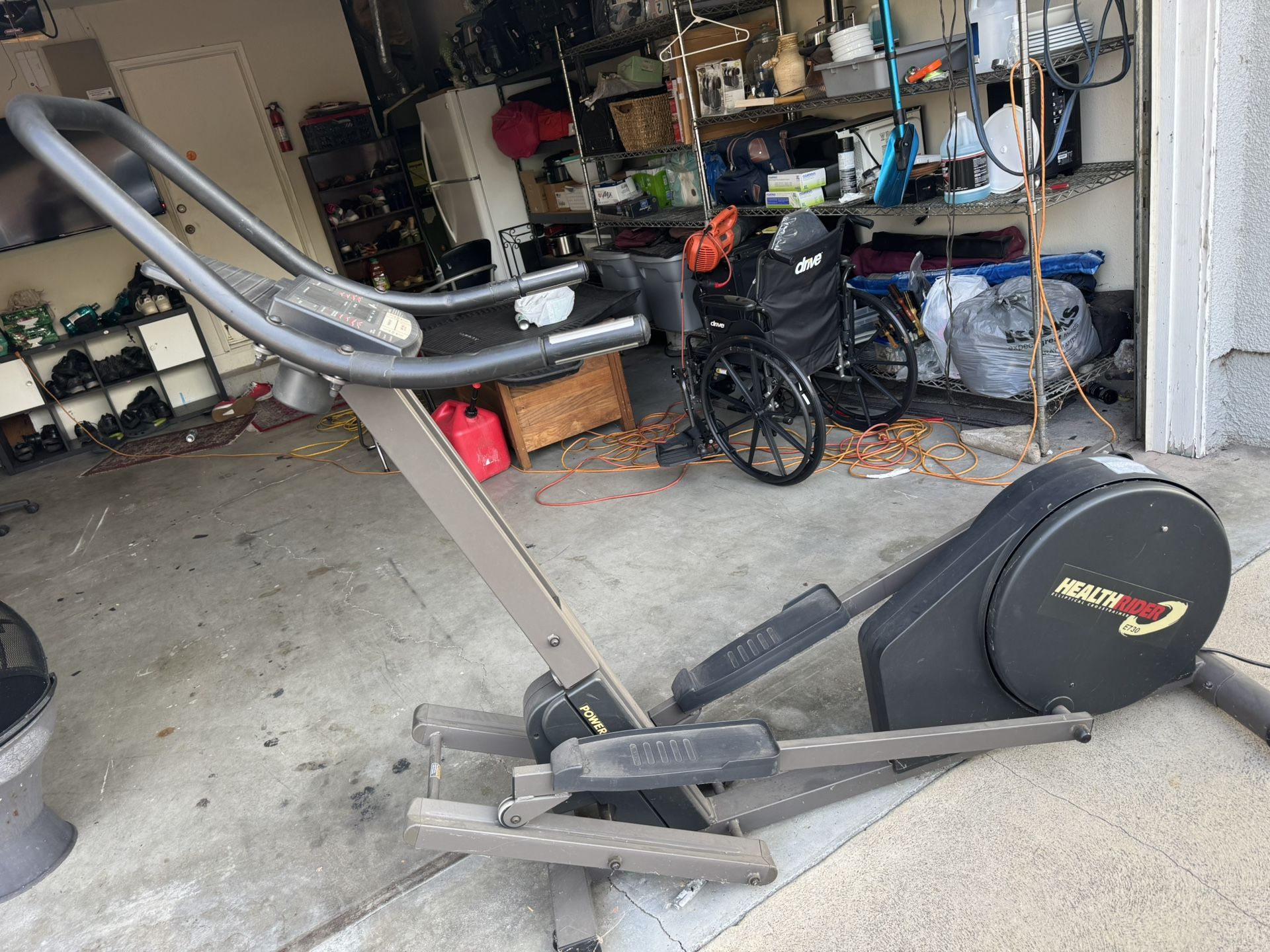 Elliptical Cross Trainer Exercise Machine, Full-Body Cardio Equipment w/ 24 Pre-Built Workouts