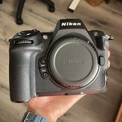 Nikon Z 8 45.7MP Mirrorless Digital Camera - MINT