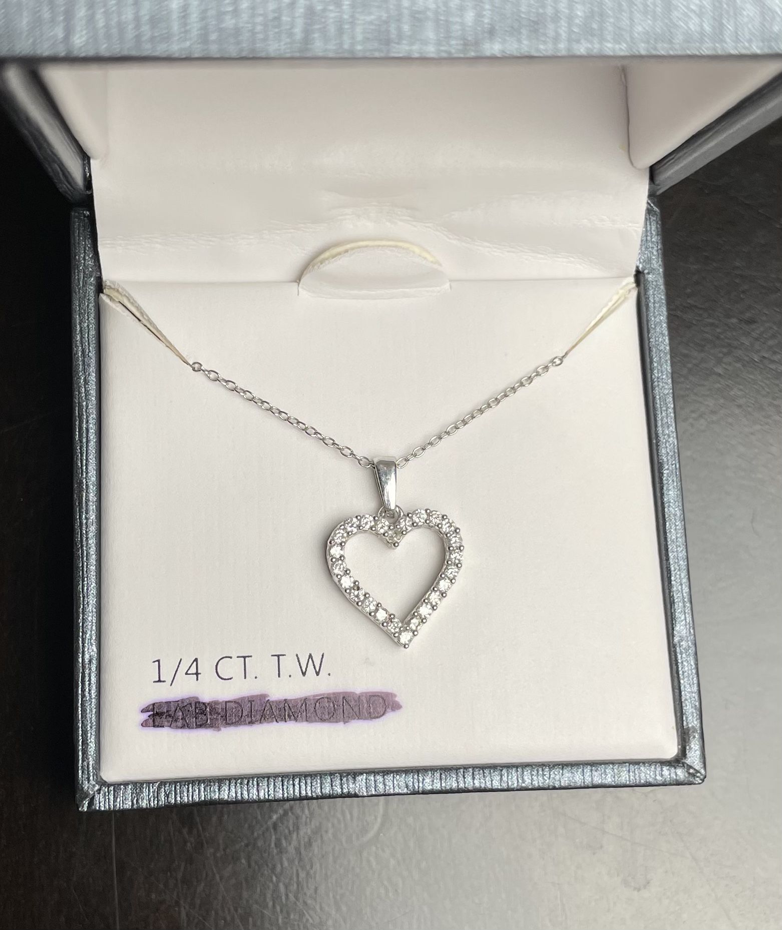 Heart-shaped Diamond Necklace