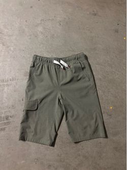 Tommy Hilfiger khaki green cargo shorts